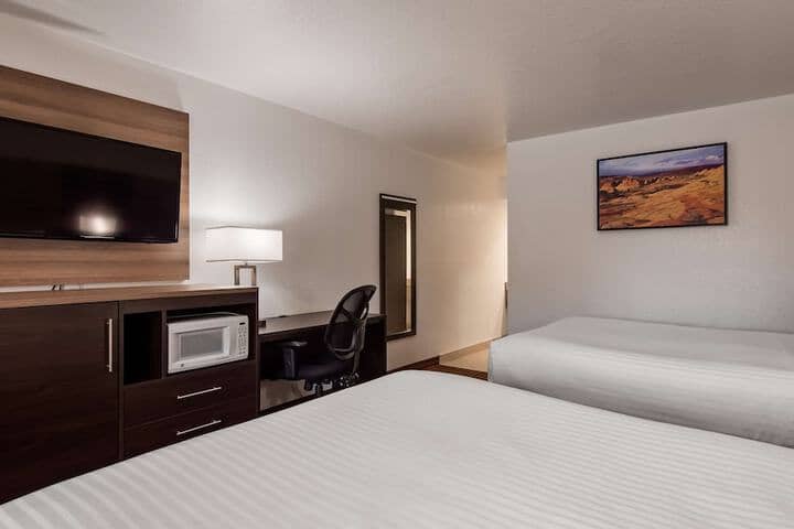Room 13 of 35